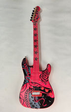2010 Fender GuitarMania Serpent Rose Miniature Stratocaster Westland United Way Case