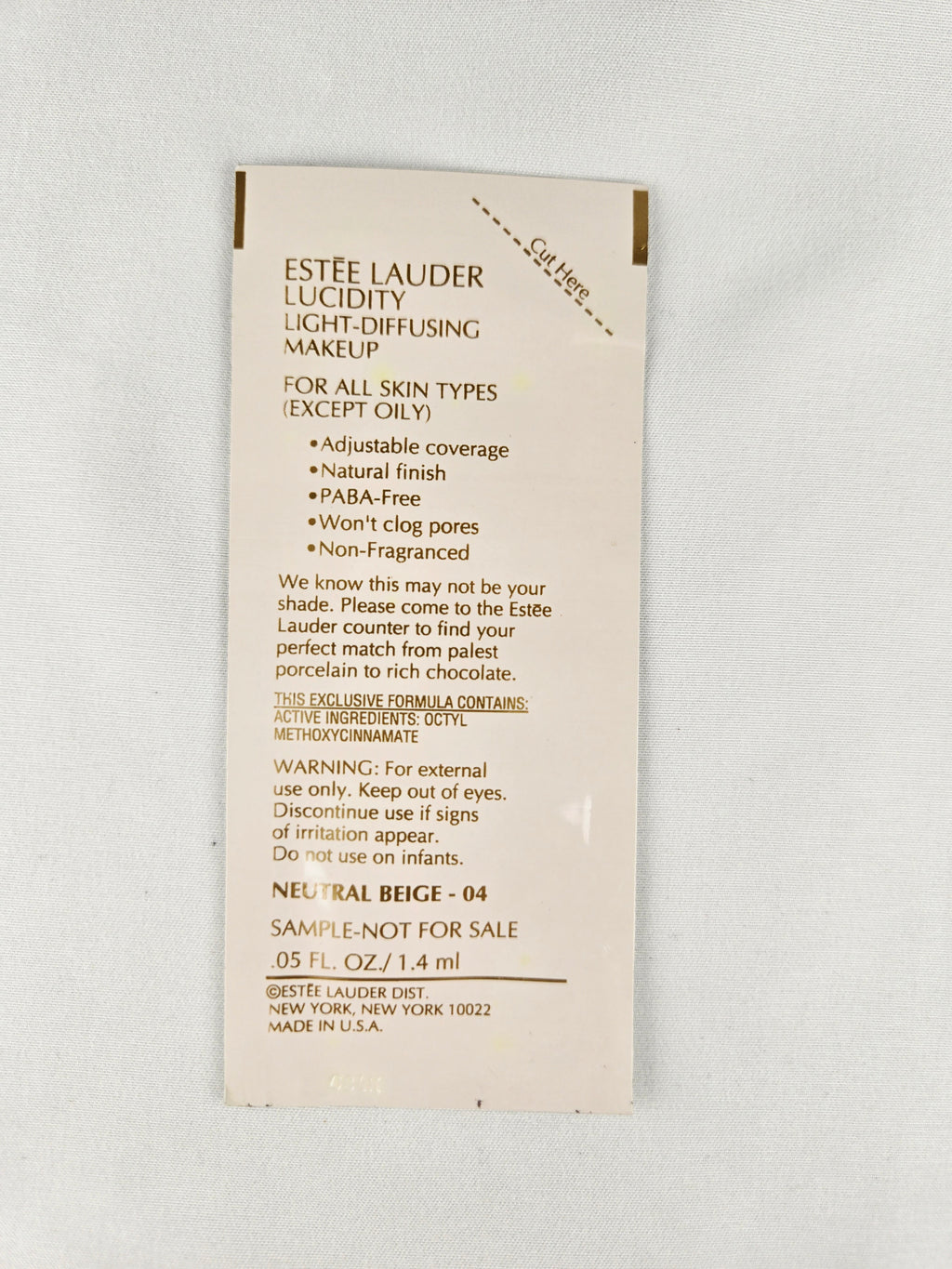 🎁 Present Pile Add-On | $25+ Order                    Estée Lauder Lucidity Light-Diffusing Makeup Sample – Neutral Beige 04