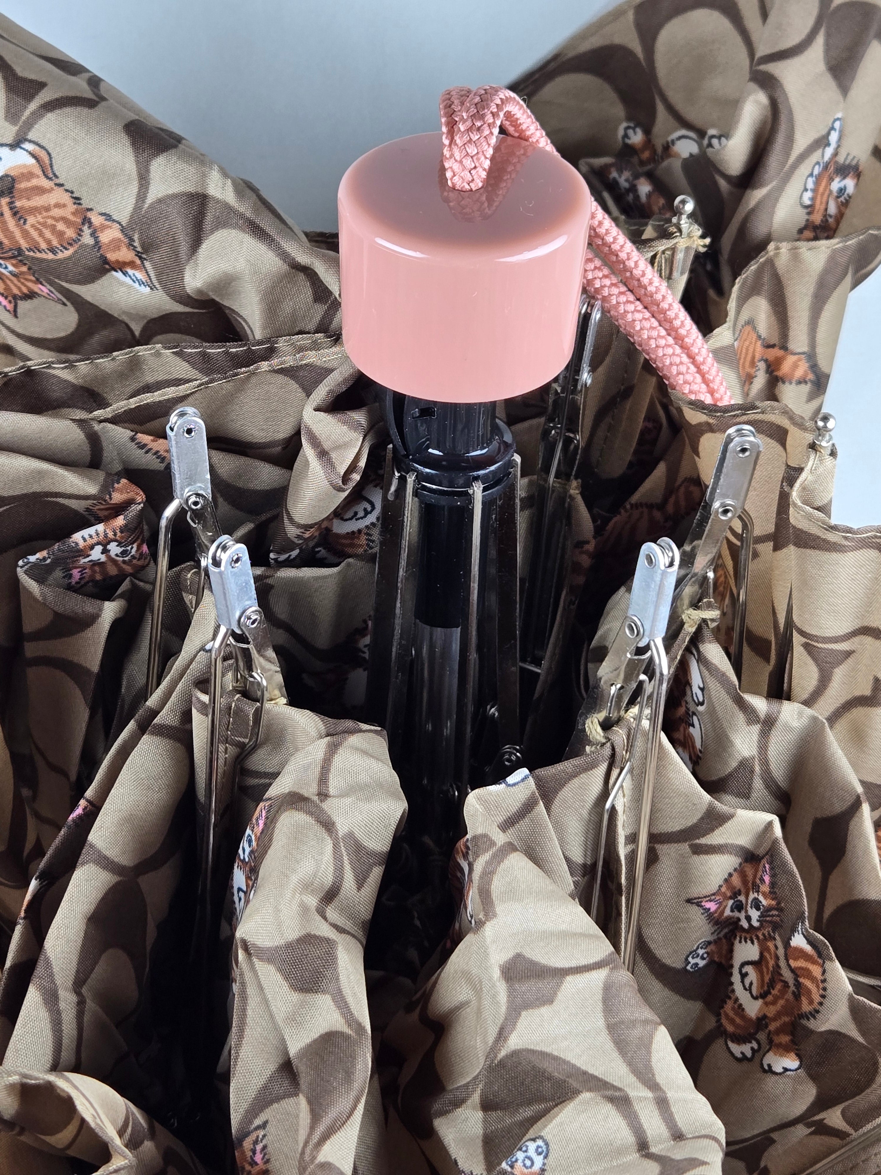 Coach Signature Orange Cat Print Compact Folding Umbrella – Brown Monogram Travel Umbrella with Wrist Strap