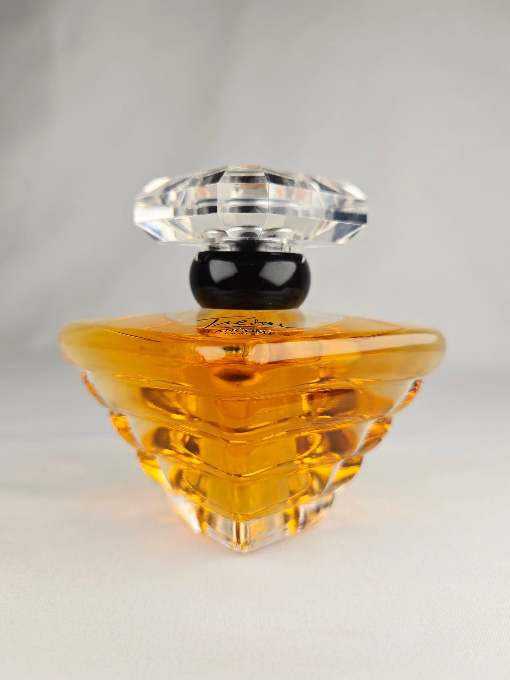 Lancôme Trésor Eau de Parfum 50ml / 1.7 oz Women’s Amber Floral Perfume – Classic Romantic Fragrance