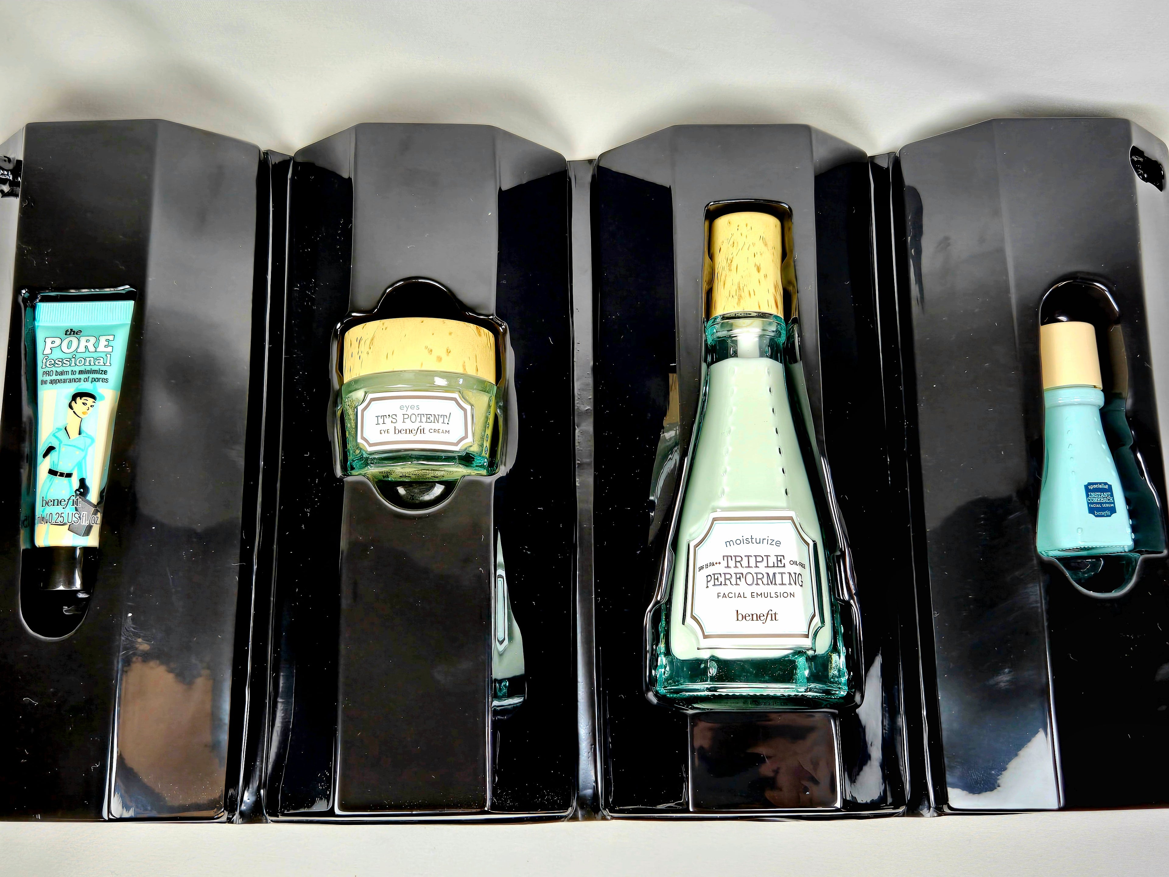 Benefit Cosmetics Vintage Skincare Gift Set — Unused 4 Piece Tin Vanity Collectible