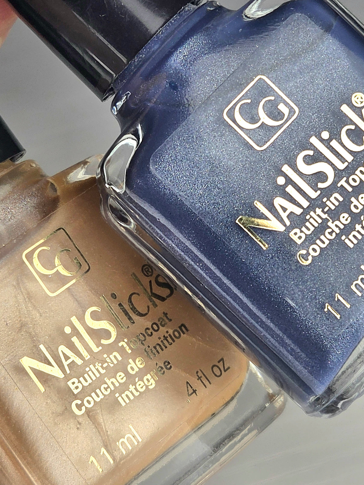 Maybelline NailSlicks MoonGlow 621 & Starry Blue 240 Vintage Nail Polish Duo