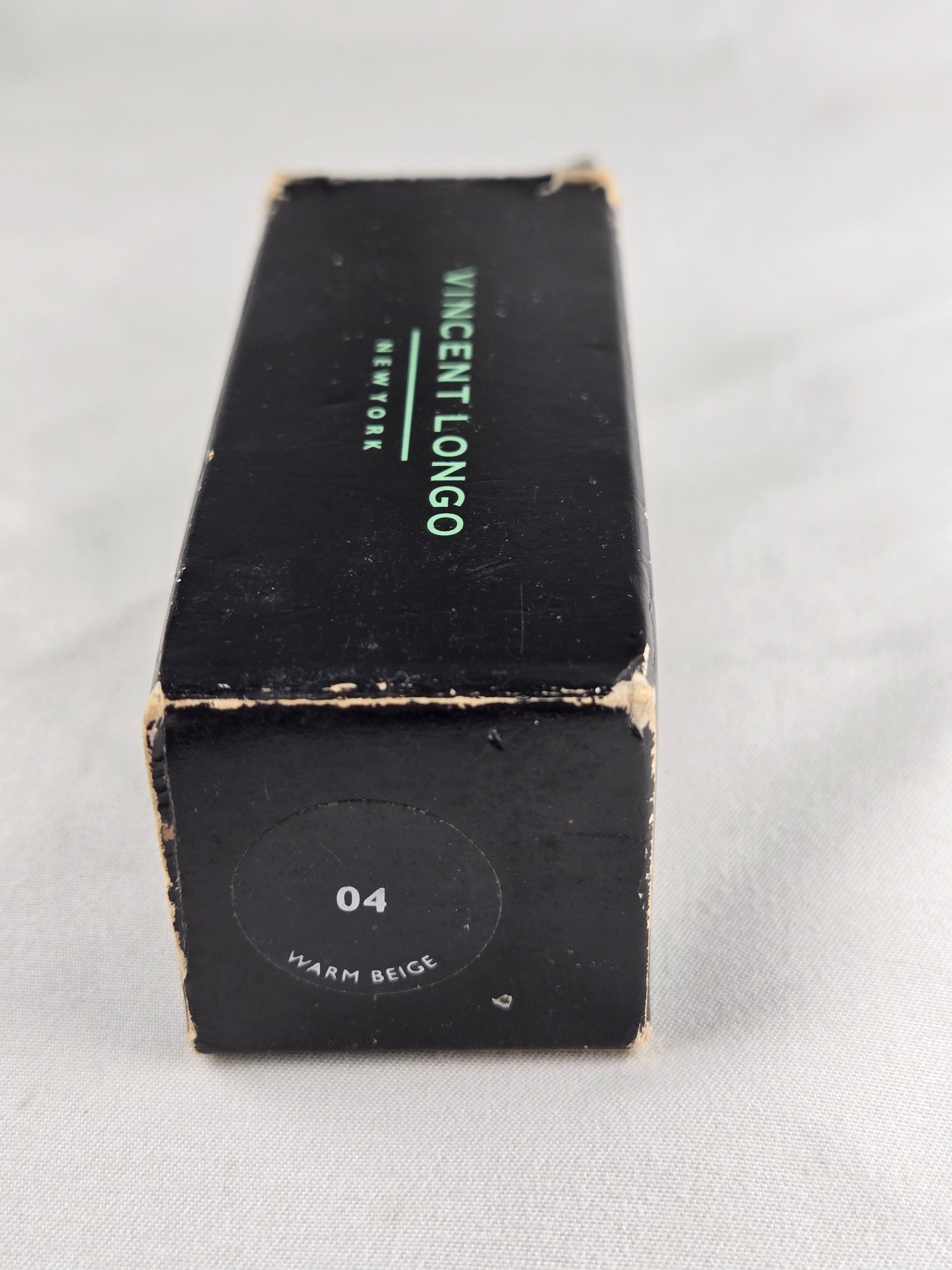 Vincent Longo Vintage Dew Finish Liquid Canvas Foundation 04 Warm Beige w/ Damaged Box