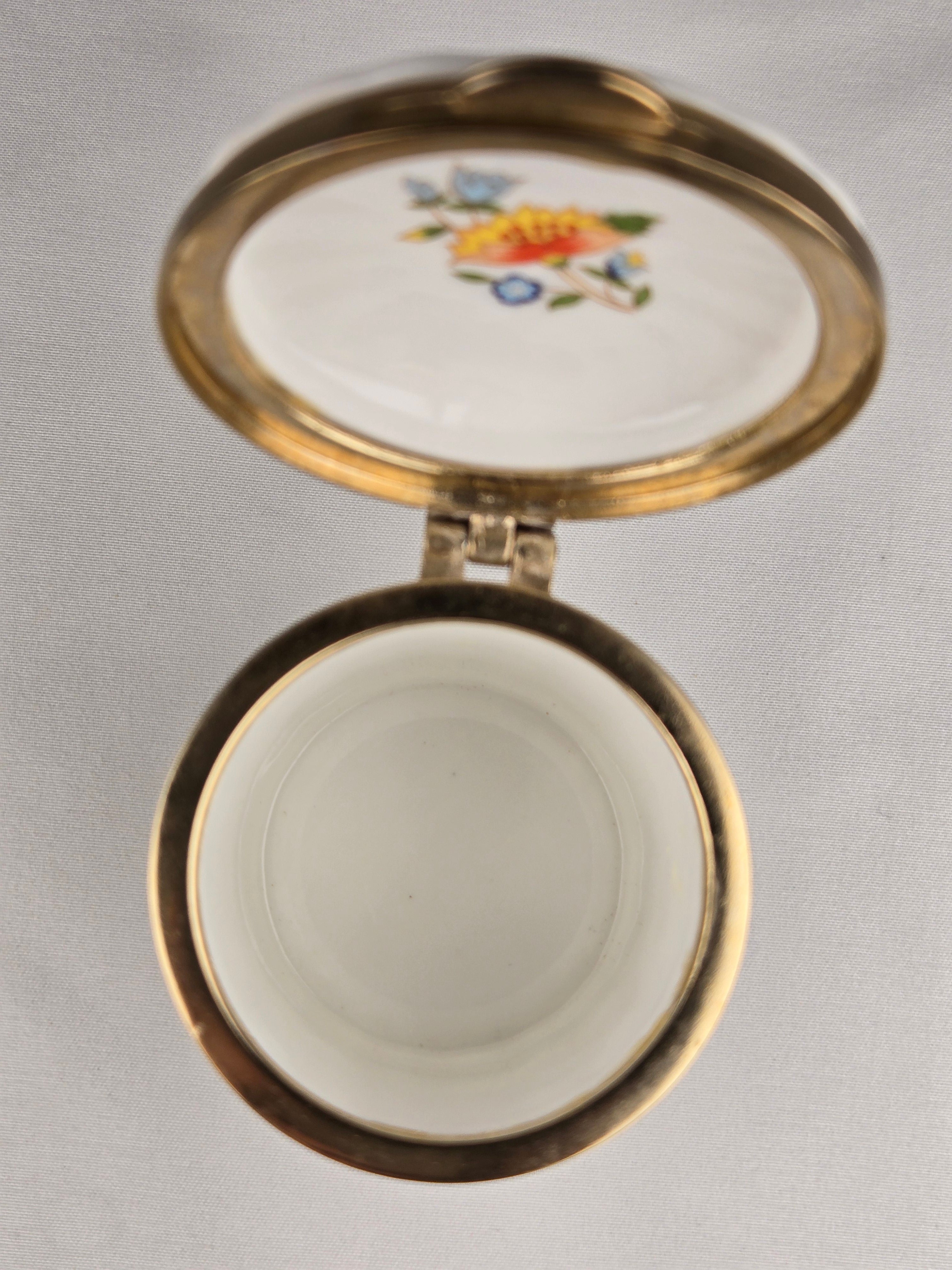 Aynsley “Cottage Garden” Fine Bone China Trinket Jar – Made in England