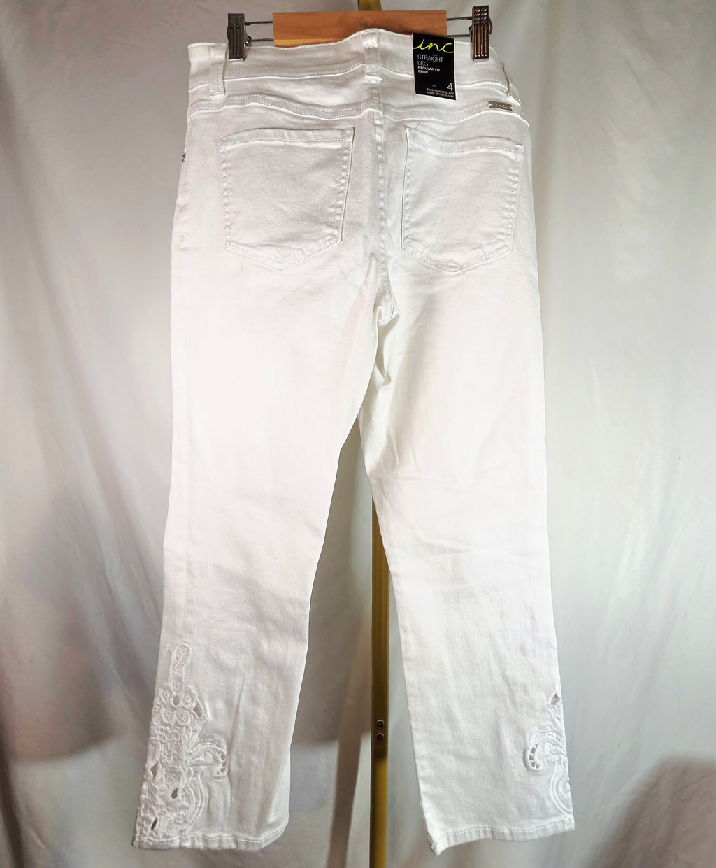 INC International Concepts White Floral Embroidered Straight Leg Crop Jeans Size 6 NWT