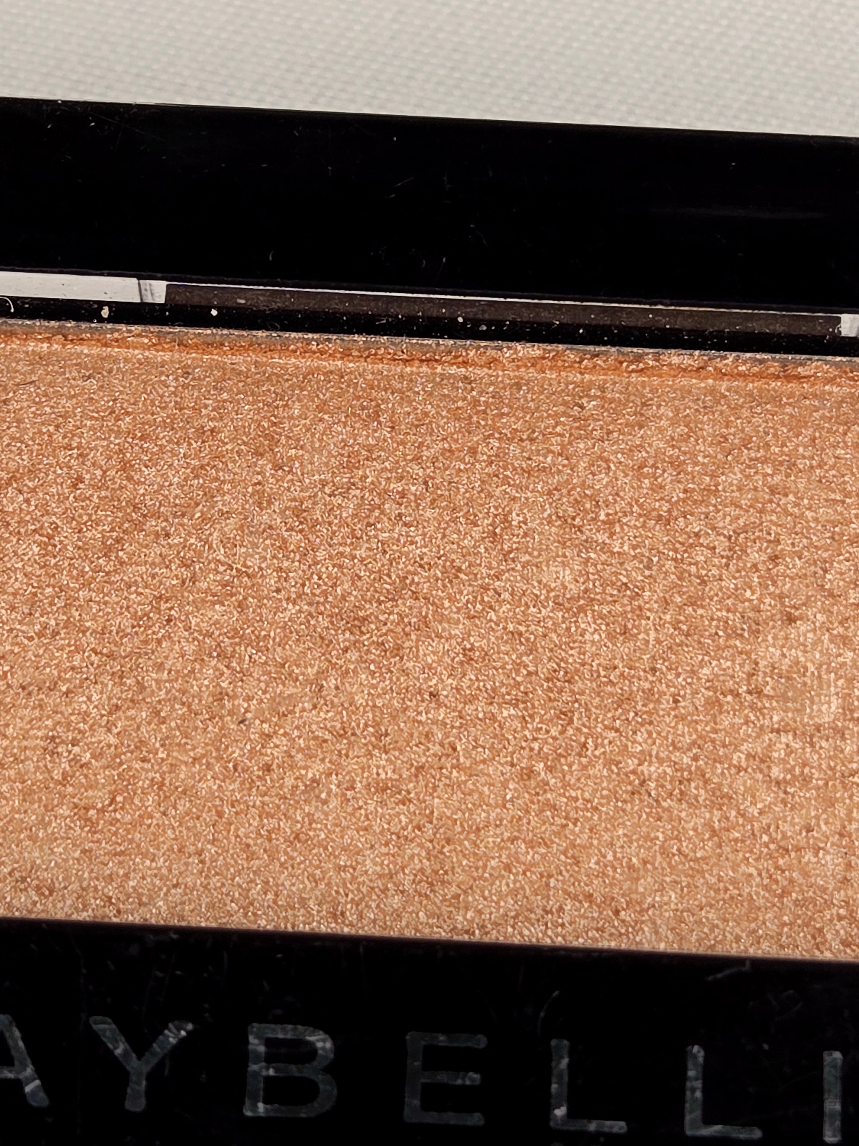 Maybelline New York Expert Wear Eyeshadow 60S “The Glo Down” – Vintage Peach Champagne Shimmer Shadow