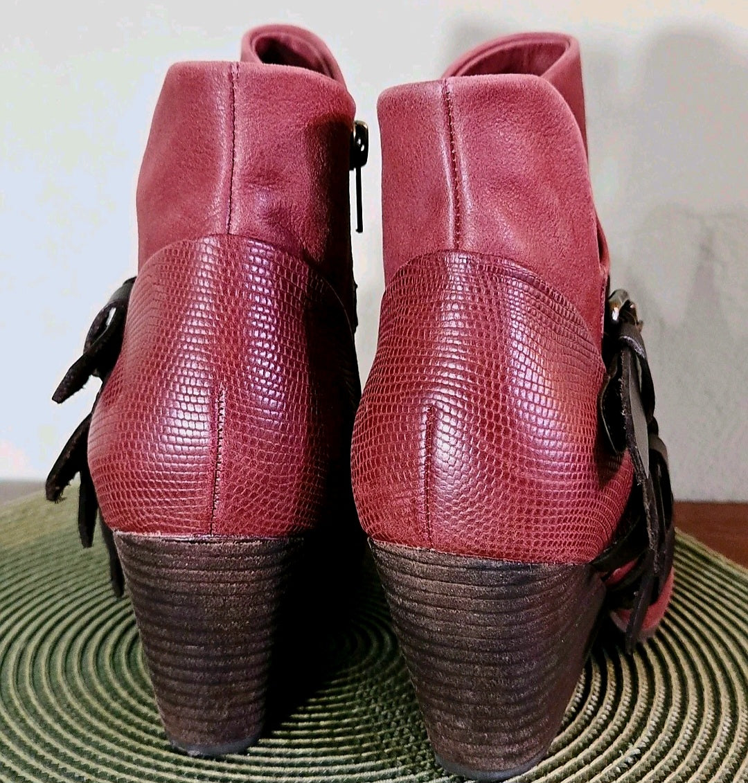 OTBT Lasso Red Oak Leather Buckle Ankle Boots Women’s Size 9