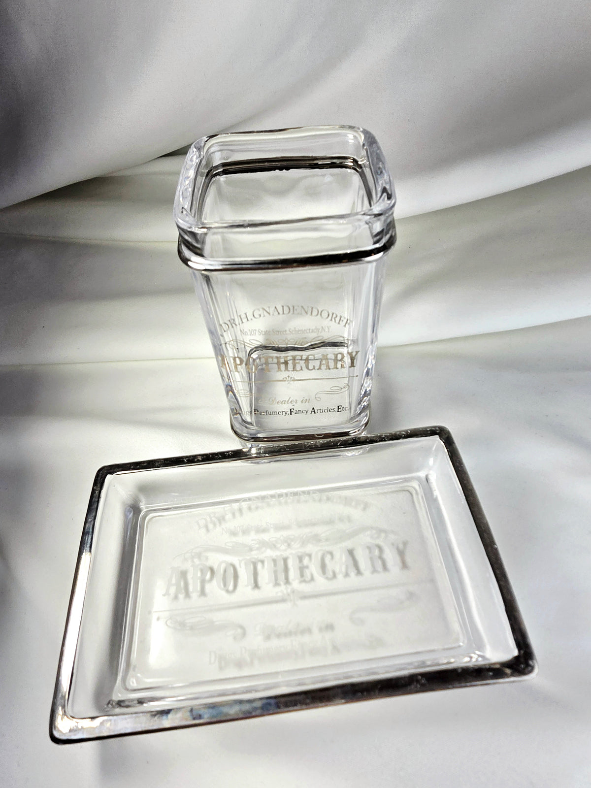 Bella Lux Dr. H. Gnadendorff Apothecary Glass Soap Dish & Tumbler Vanity Set