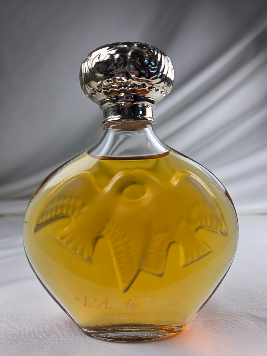 Vintage Nina Ricci L’Air du Temps Eau de Toilette 3.3 oz Dove Bottle