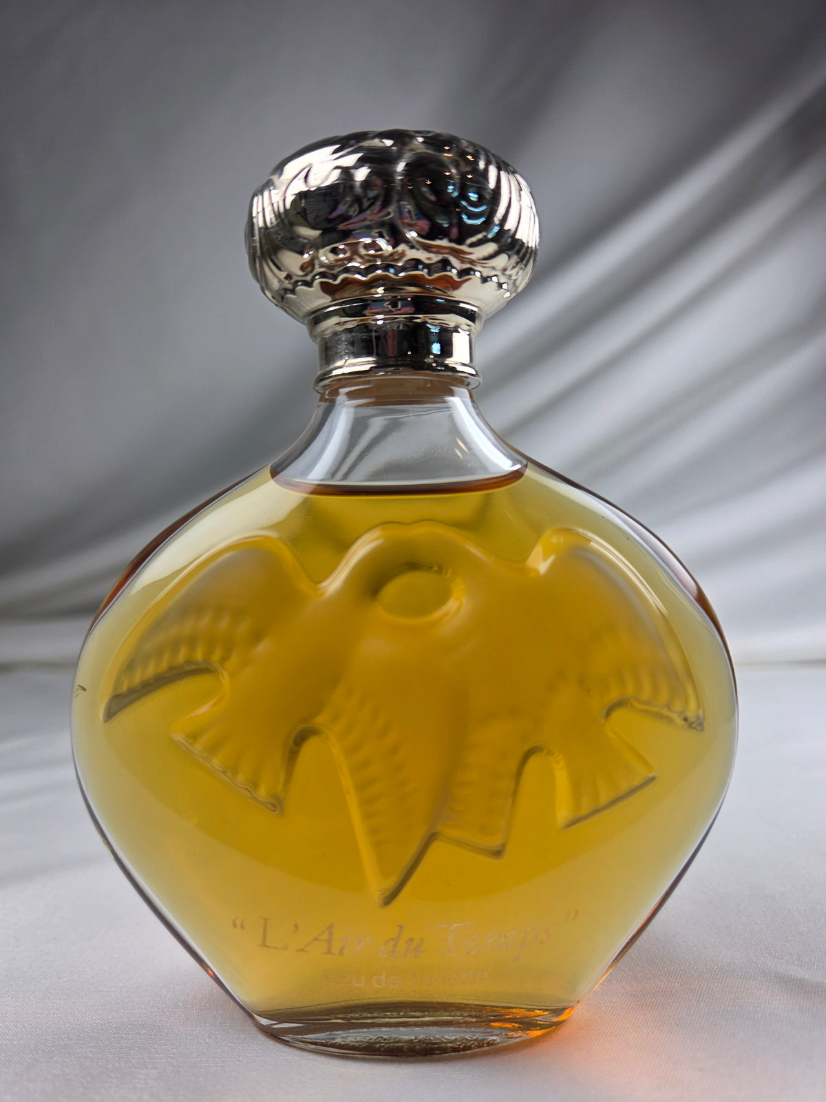 Vintage Nina Ricci L’Air du Temps Eau de Toilette 3.3 oz Dove Bottle