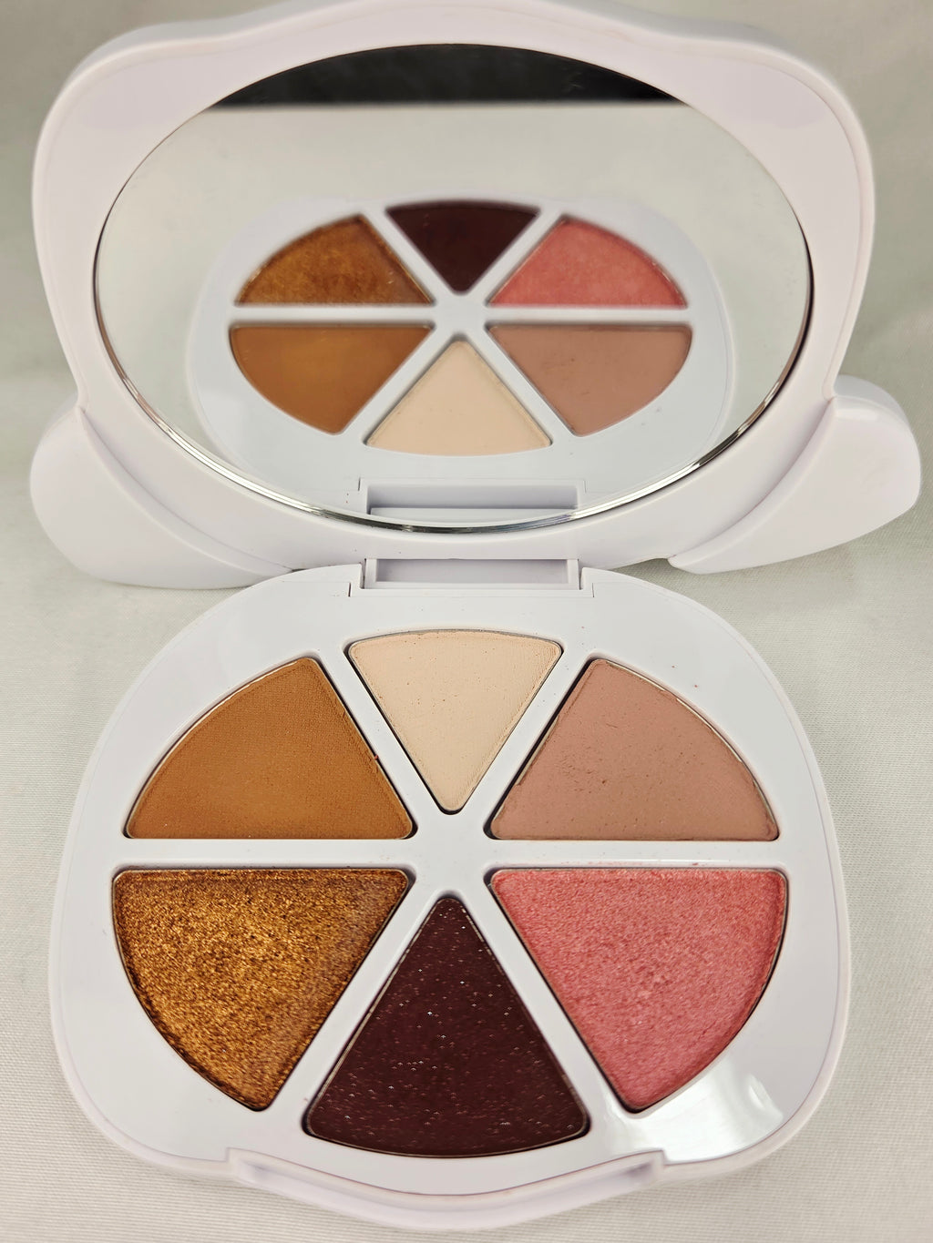 Too Faced Clover Collection "Puppy Love" Limited Edition Eyeshadow Palette