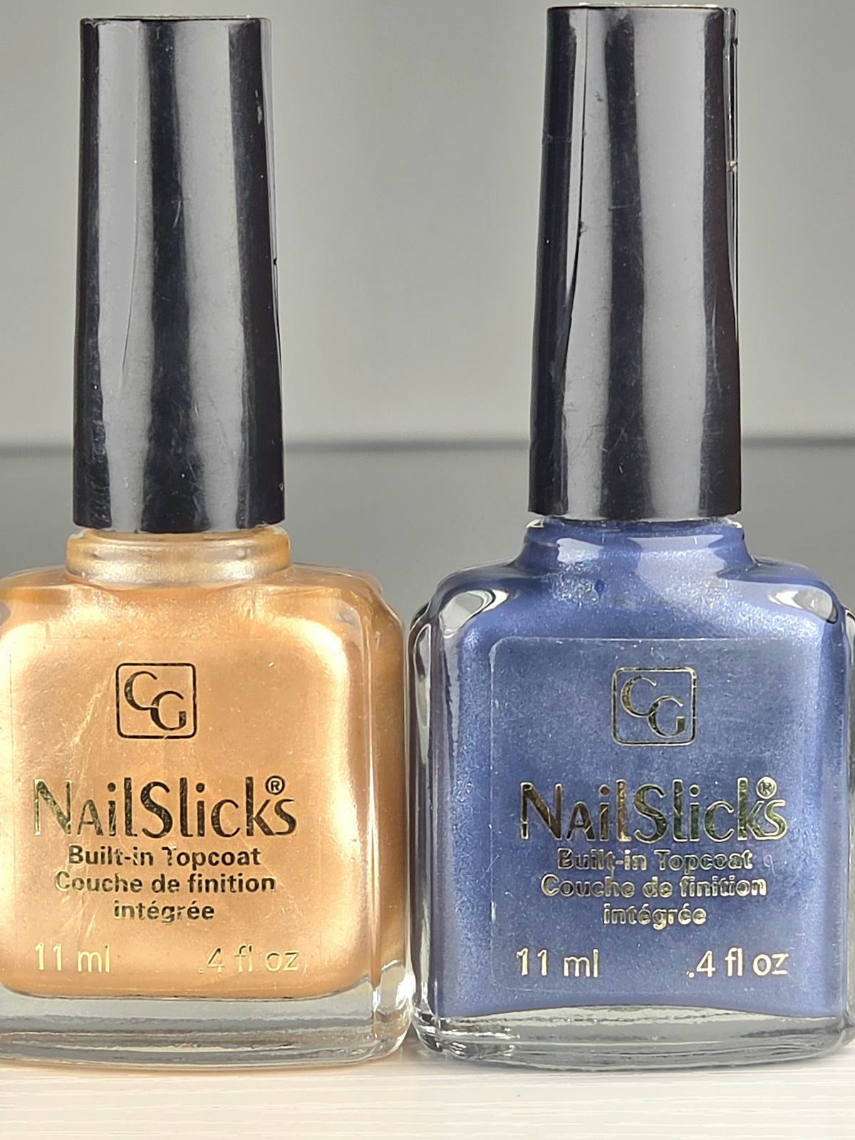 Maybelline NailSlicks MoonGlow 621 & Starry Blue 240 Vintage Nail Polish Duo