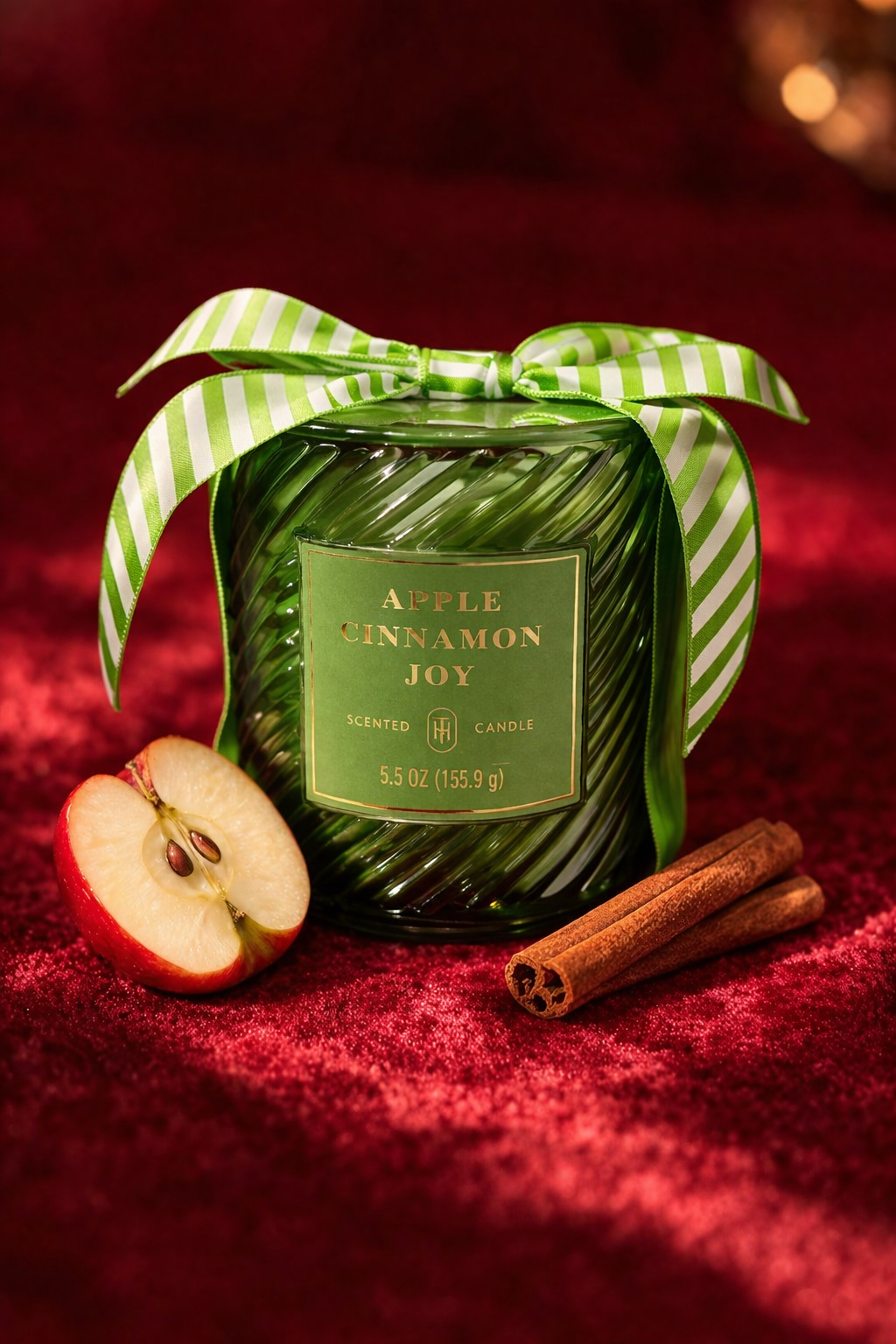 Apple Cinnamon Joy Candle – Cozy Orchard Spice in Swirled Green Glass