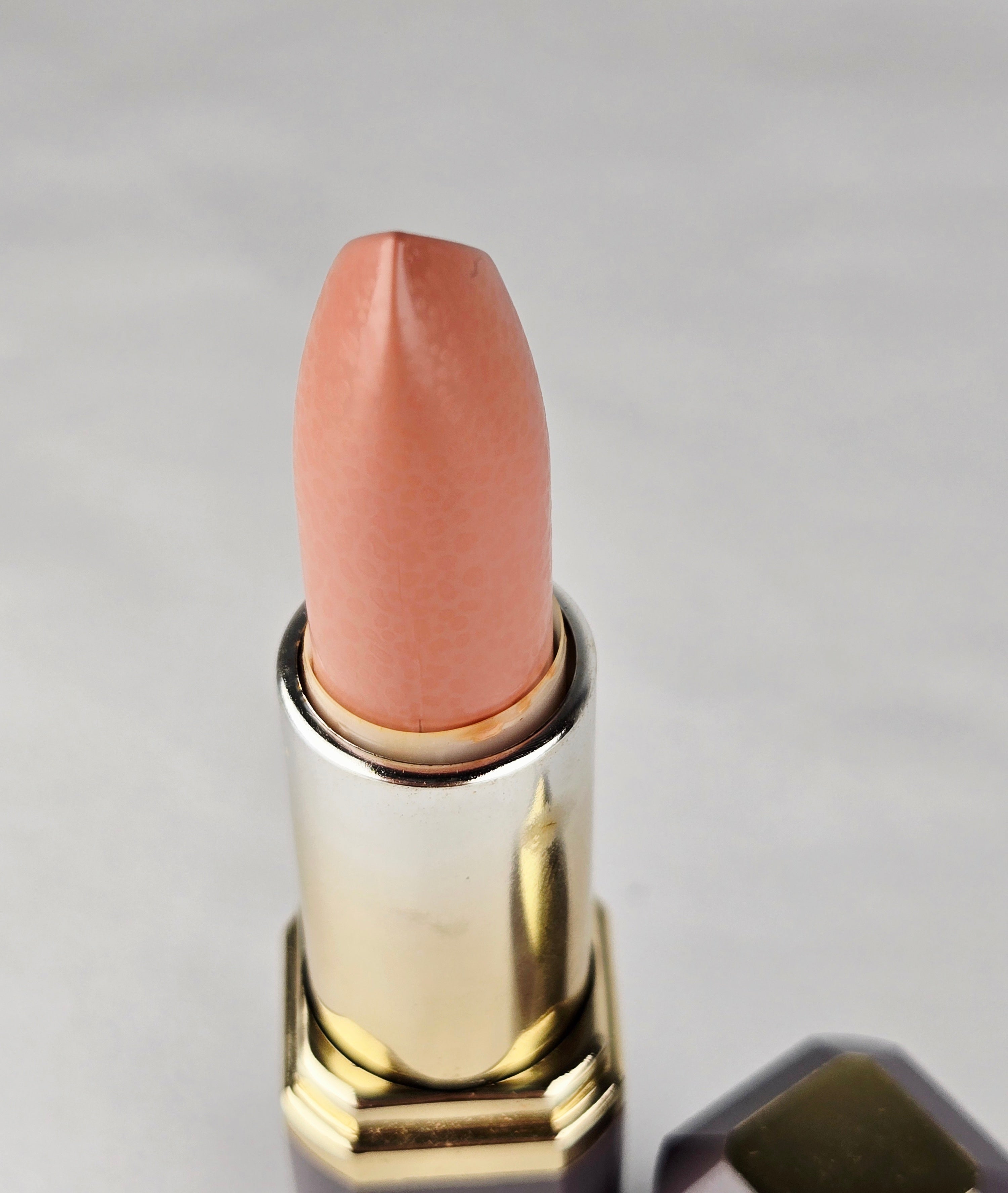 L’Oréal Colour Supreme Lipcolour “Real Mauve” – Vintage Lipstick in Faceted Mauve & Gold Case
