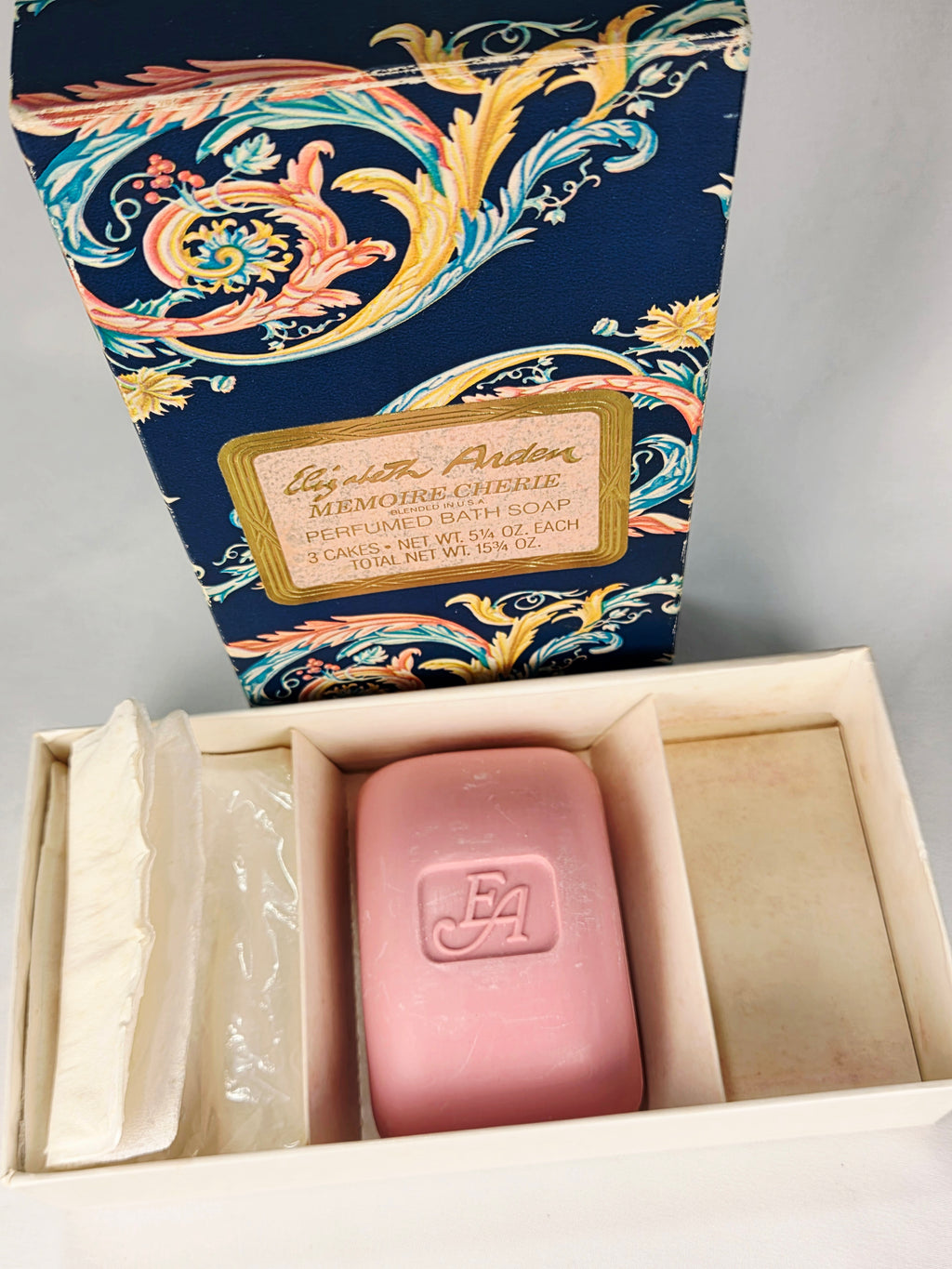 Vintage Elizabeth Arden Memoire Cherie Perfumed Bath Soap Box Soap & Scent Pad Collectible