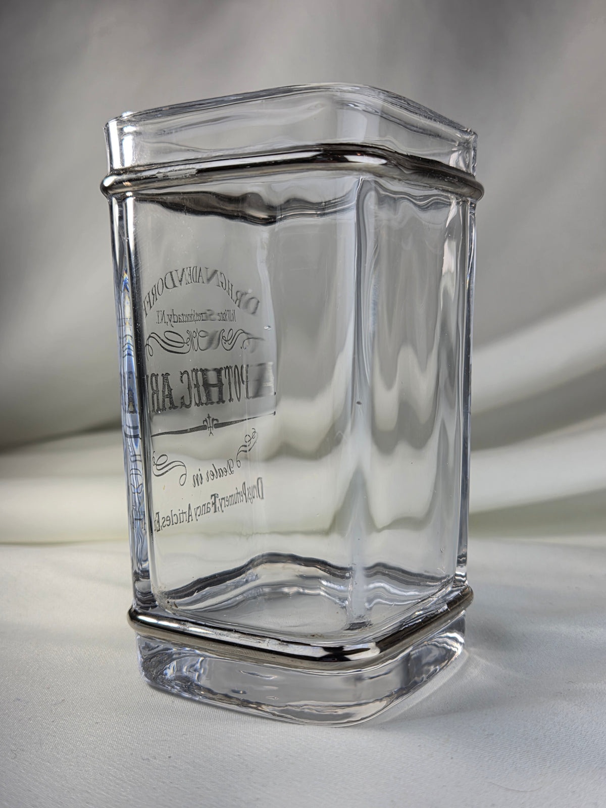 Bella Lux Dr. H. Gnadendorff Apothecary Glass Soap Dish & Tumbler Vanity Set