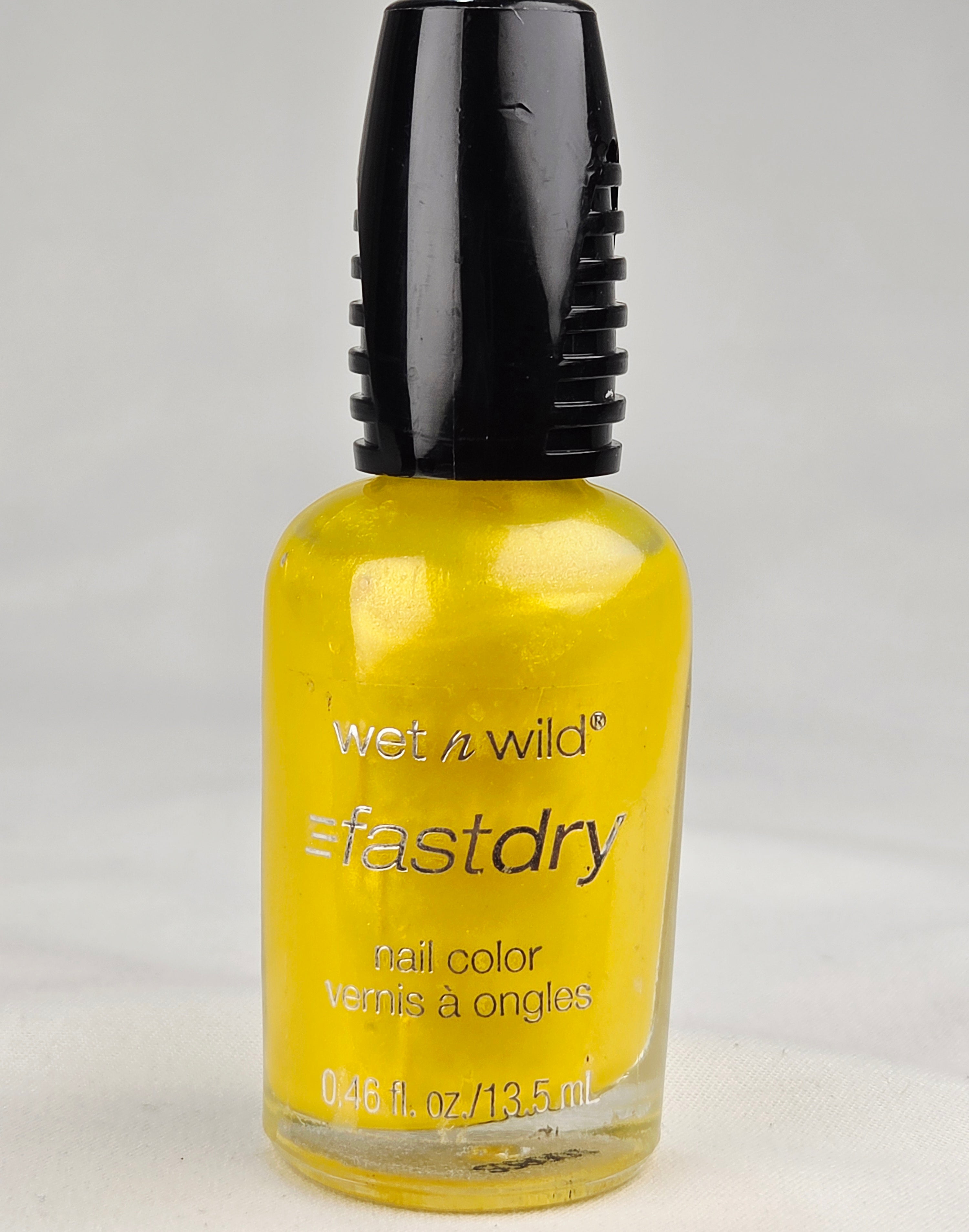 Wet n Wild Fast Dry The Wonder Yellows 224C Bright Yellow Nail Polish Pearl Finish Collectible