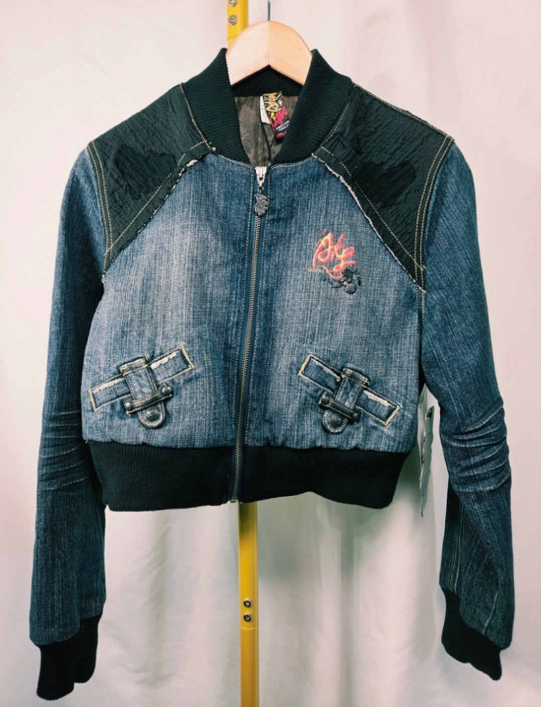 Y2K Akademiks Cropped Denim Bomber Jacket – Embroidered Buckle Detail Zip-Up