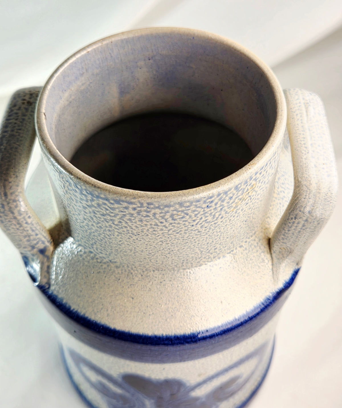 Blue & Gray Stoneware Crock Vase – Cobalt Fleur-de-Lis Double Handle Pottery