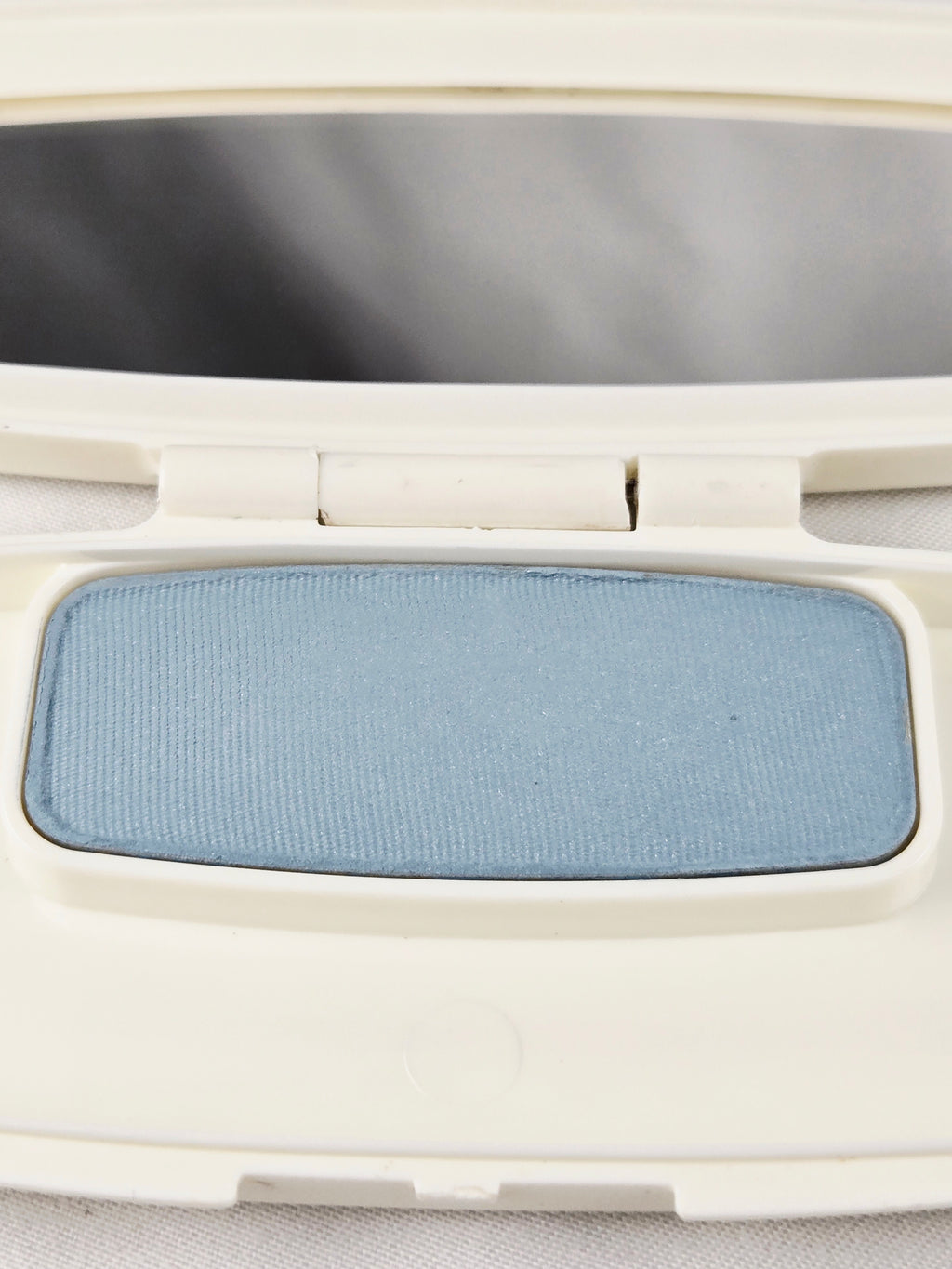 Coty Vintage Circa 1960's Sheer Blue Eyeshadow Compact – Soft Pastel Blue Single Shadow Travel Case
