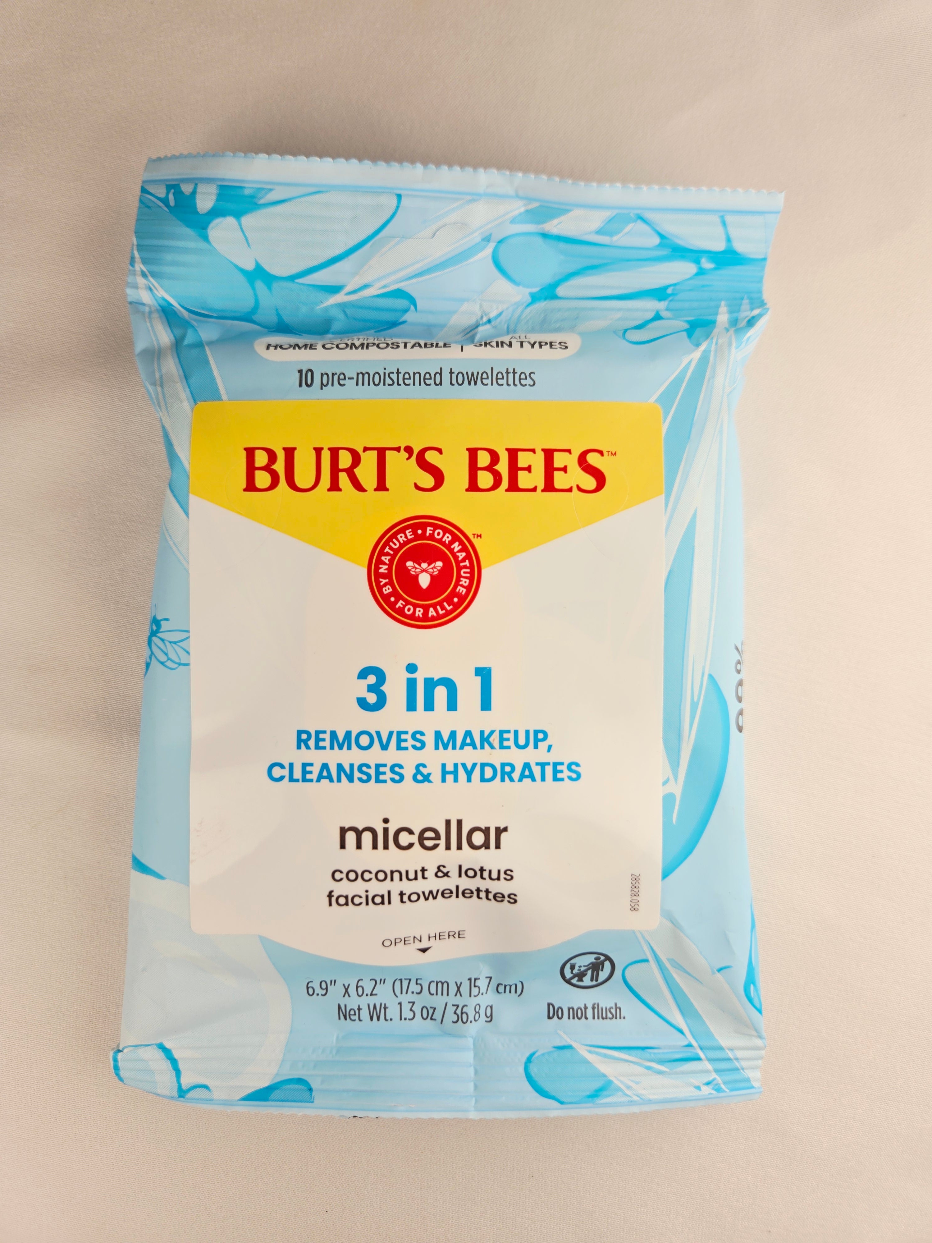 Burt’s Bees Micellar Travel Facial Towelettes