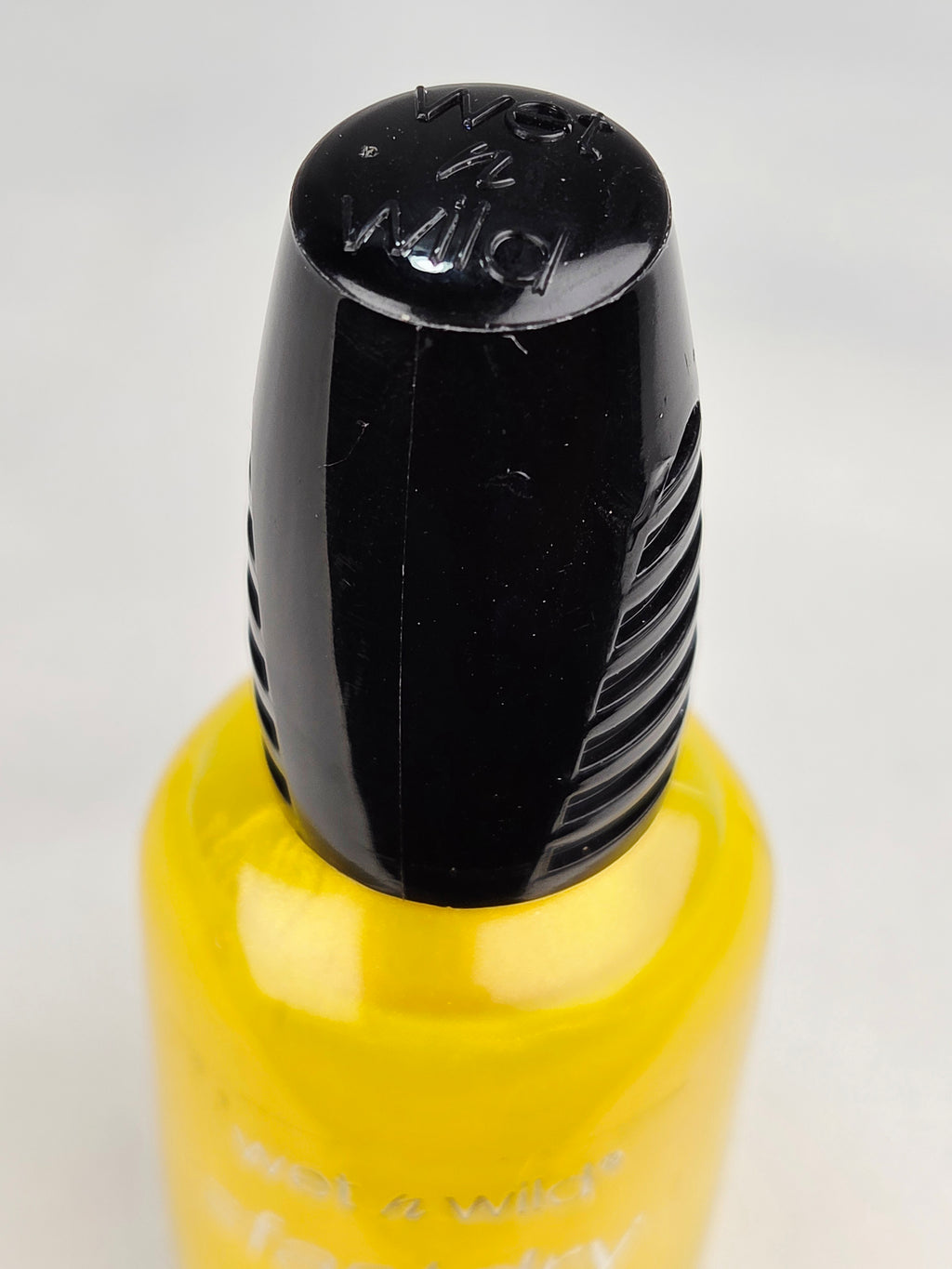 Wet n Wild Fast Dry The Wonder Yellows 224C Bright Yellow Nail Polish Pearl Finish Collectible
