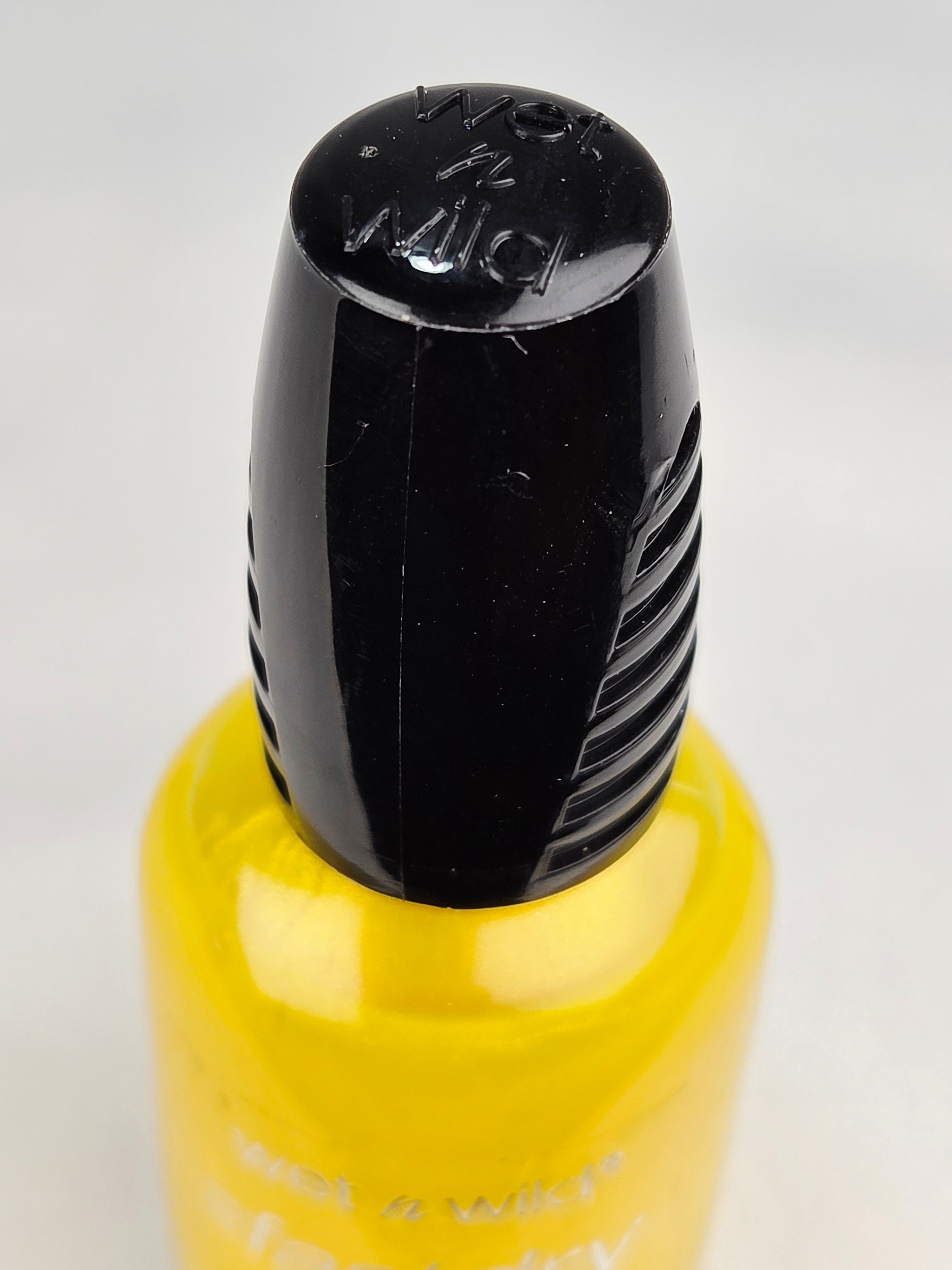 Wet n Wild Fast Dry The Wonder Yellows 224C Bright Yellow Nail Polish Pearl Finish Collectible