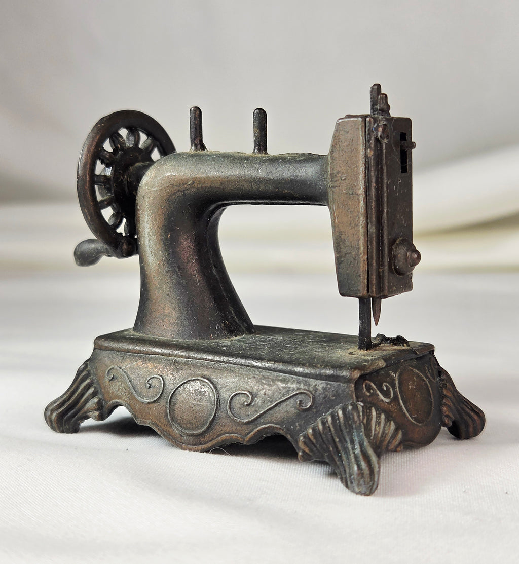 Vintage Mechanical Pencil Sharpener Set of 5 – Die Cast Metal Miniatures | Car Stagecoach Sewing Machine Lamp Coffee Grinder