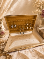 Vintage Mele & Co. 15 Pair Dangle Earring Travel Case Jewelry Organizer Storage Box
