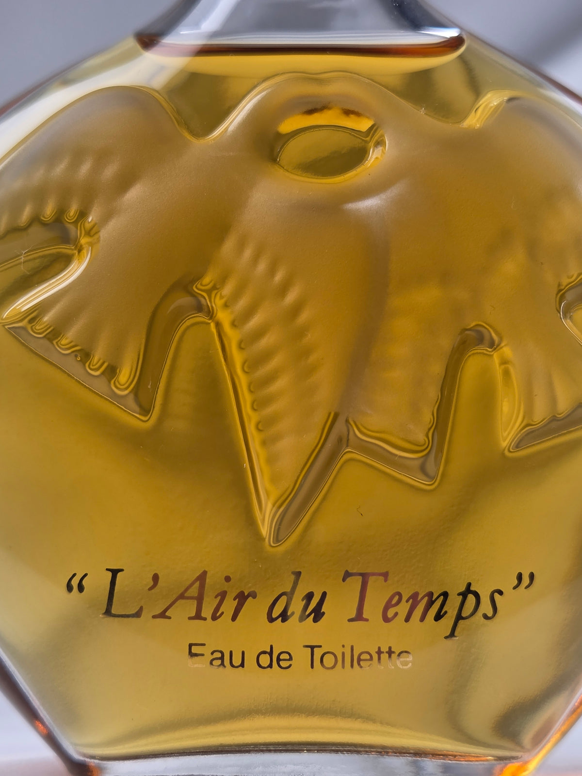 Vintage Nina Ricci L’Air du Temps Eau de Toilette 3.3 oz Dove Bottle