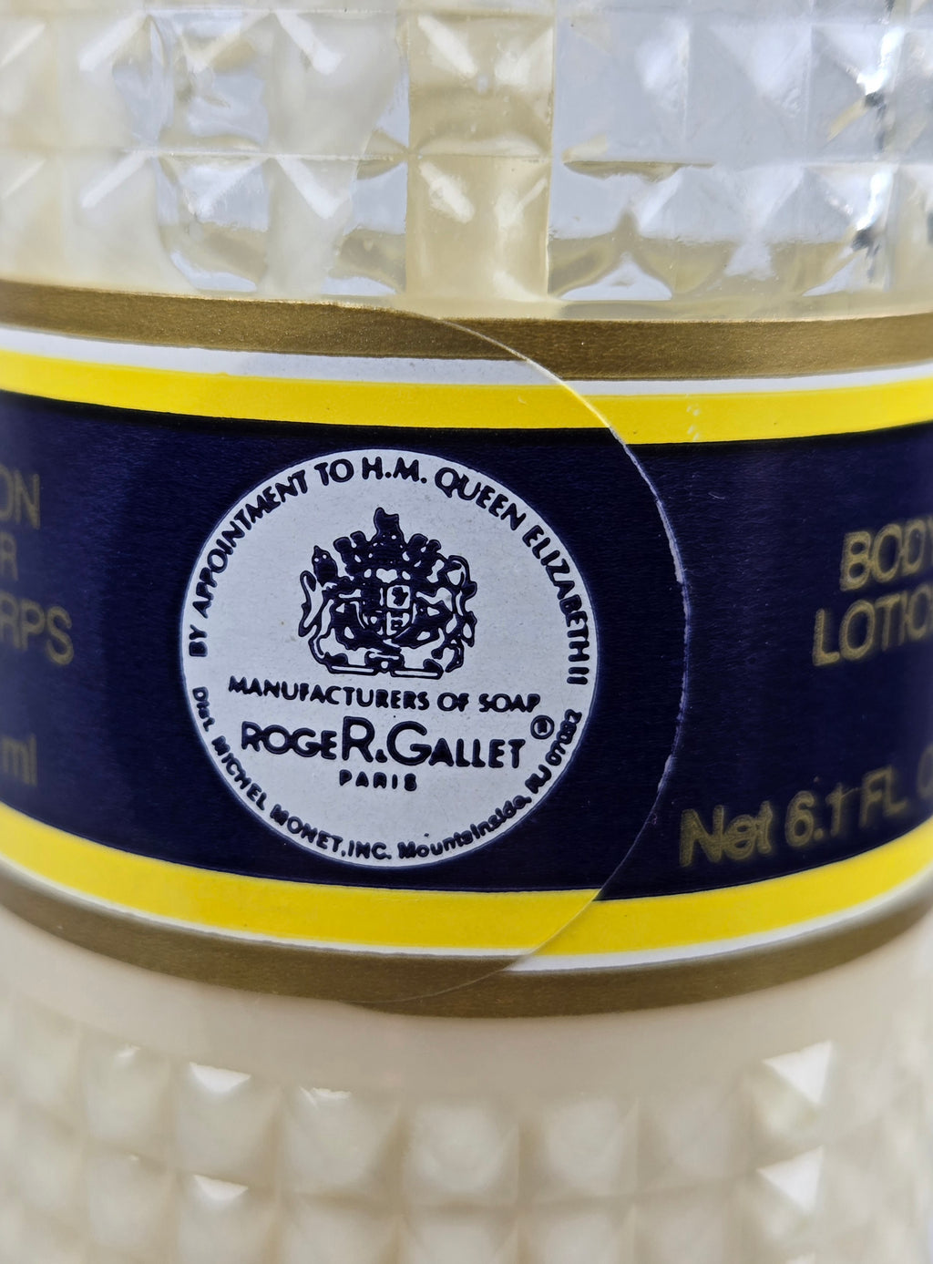 Roger & Gallet Bois de Santal Sandalwood Body Lotion | Apothecary Bottle | 180 ml