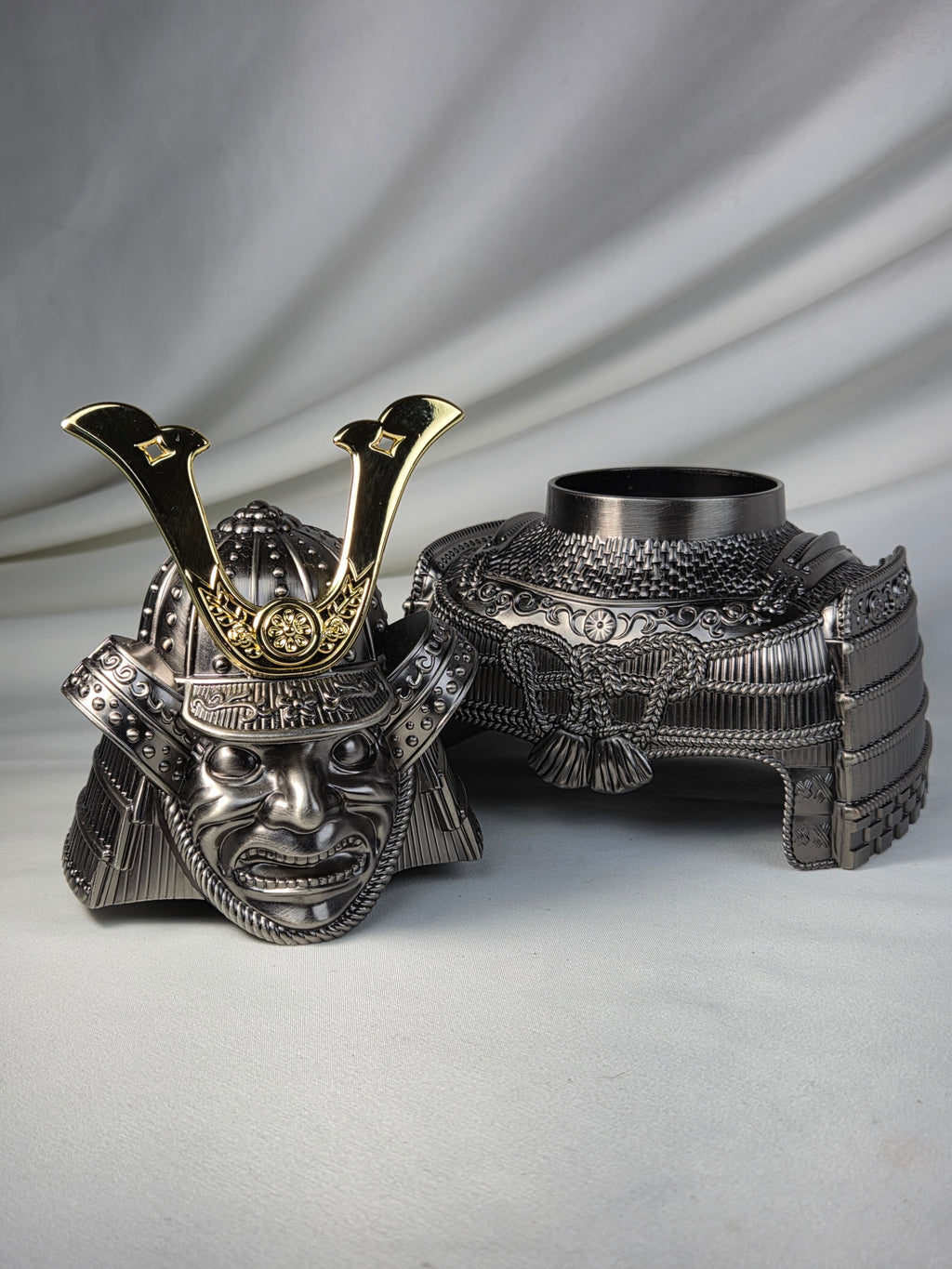 Nikka G&G Samurai Armor Whisky Bottle Cover / Kabuto Display