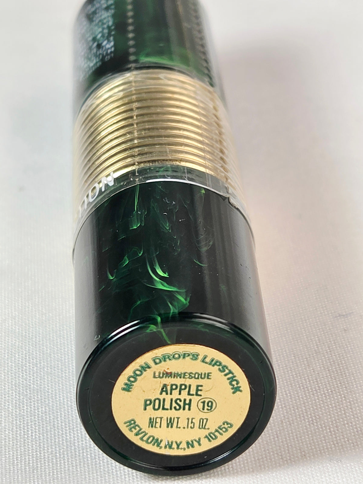 Vintage Revlon Moon Drops Luminesque Apple Polish 19 Lipstick Sealed 0.15 oz