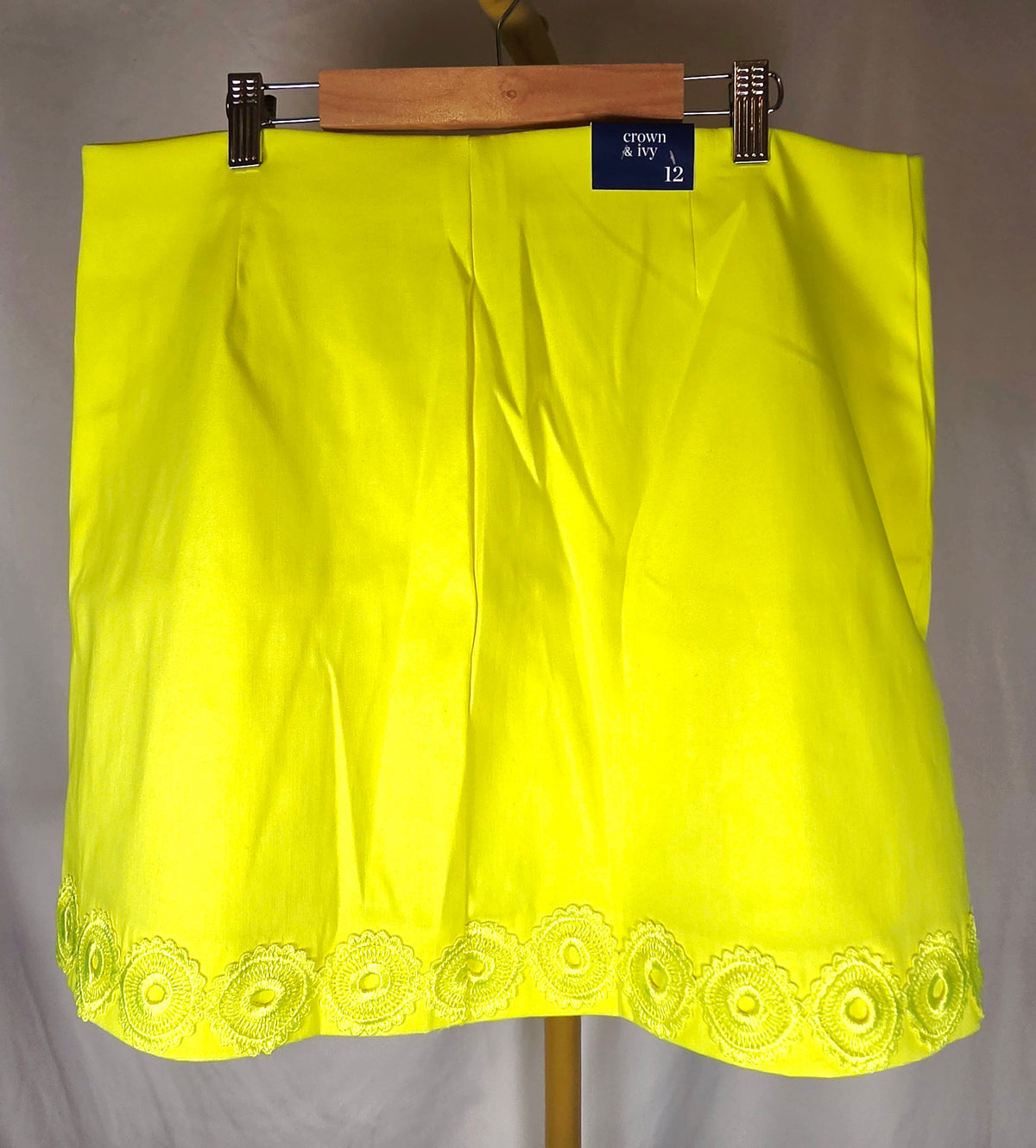 Crown & Ivy Lemon Hipe Skort Size 12 Neon Yellow Floral Crochet Trim NWT
