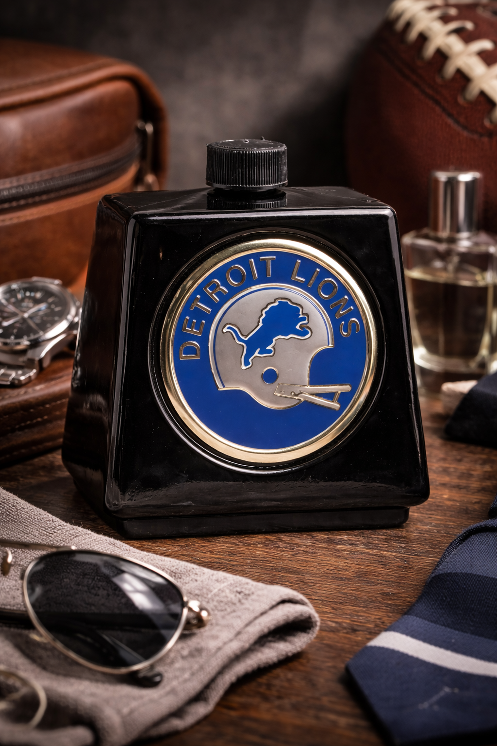 Avon Vintage Detroit Lions Decanter
Wild Country After Shave – No Decorative Helmet Cap