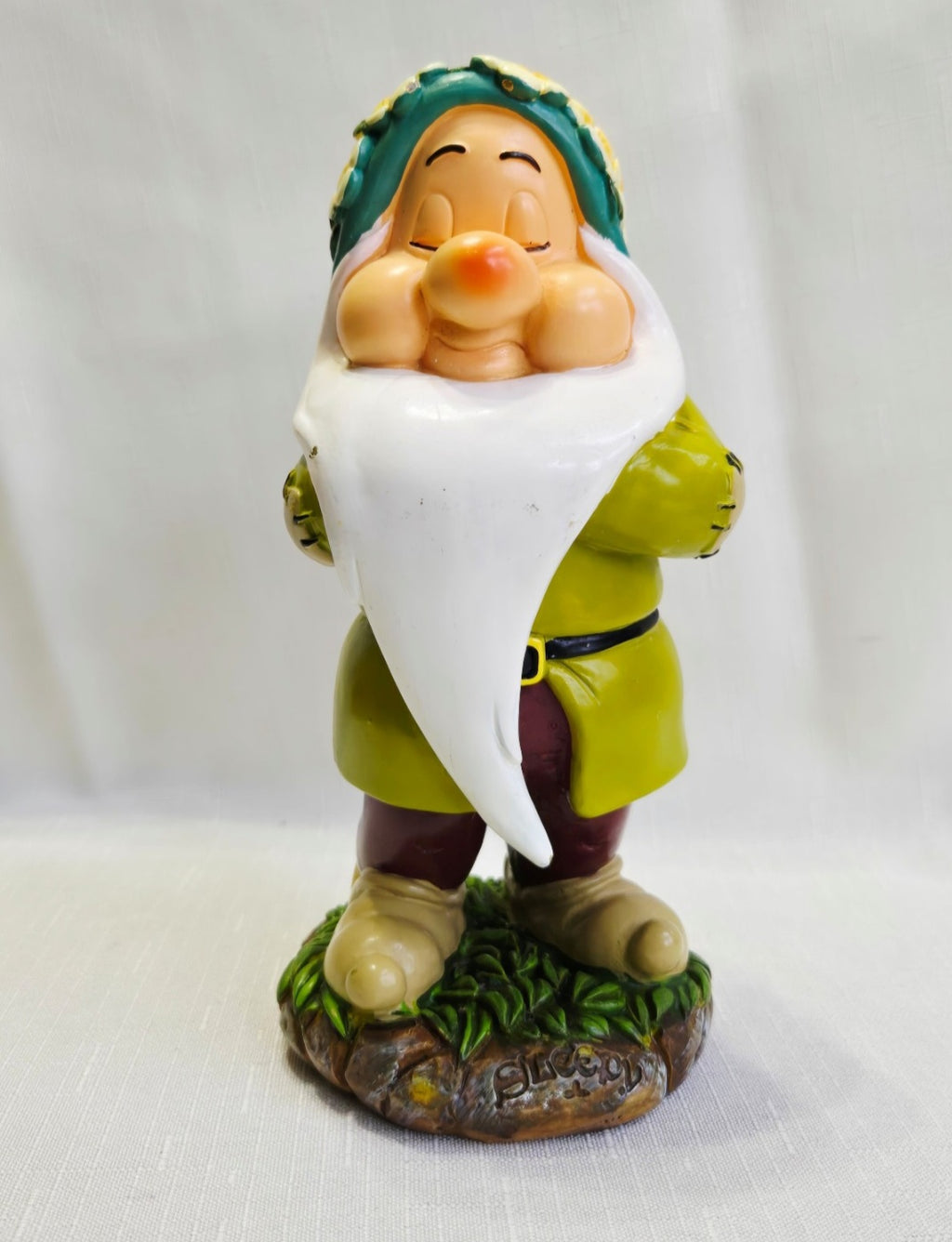 Disney Snow White & The Seven Dwarfs Sleepy Figurine 8" Resin Figure DFS Flower Crown
