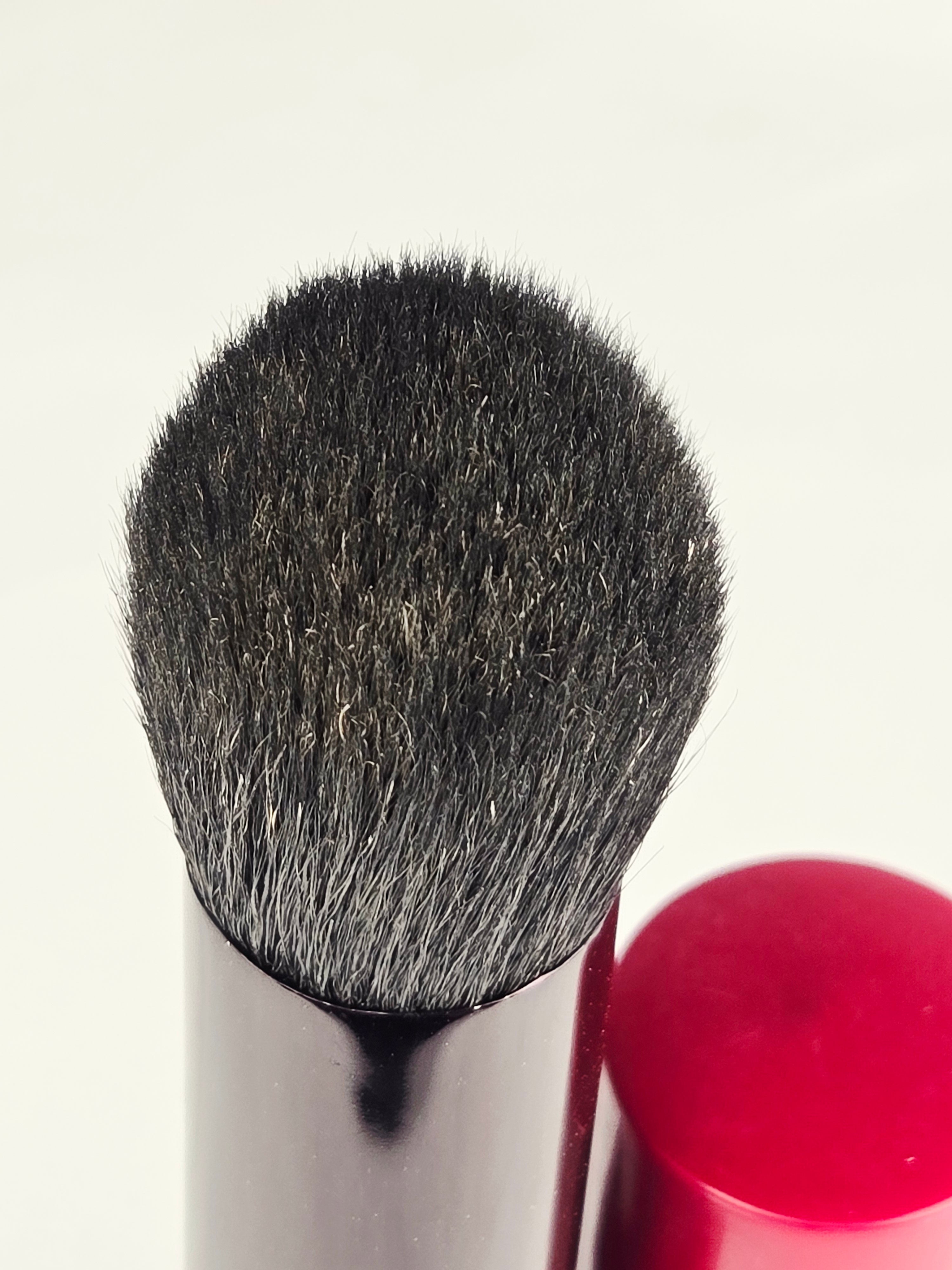Revlon Retractable Powder Brush Travel Makeup Brush Purse Size Portable Cosmetic Brush Red