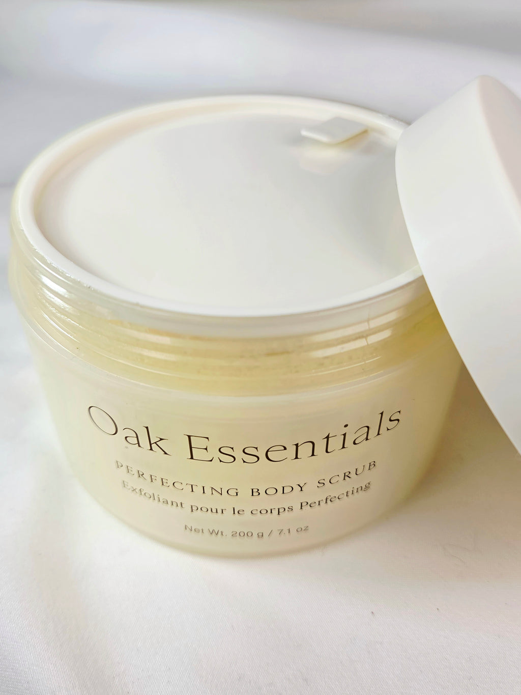 Oak Essentials Luminous Body Lotion + Perfecting Body Scrub Set